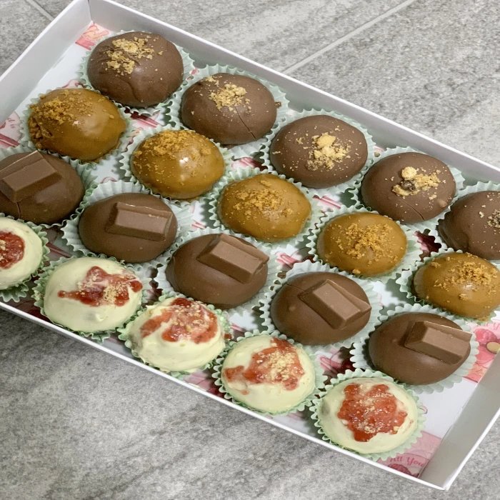 Box of 20 - Brownies/Blondies Truffles