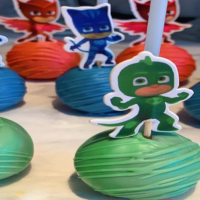 Brownie/Blondie edible cake pops, popsicles - Disney princesses /Designer theme. Birthday|Weddings|Engagements x8, x12, x16 or x20