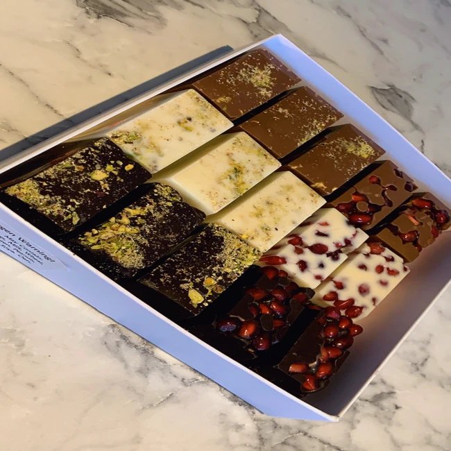 Pistachio Vermicelli Kunafa bites with Pomegranate bites… NEW …VIRAL Dubai Chocolate….Milk,White & Dark